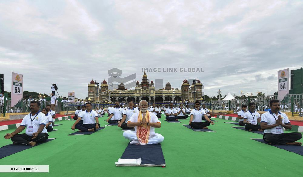 INDIA-MYSURU-PRIME MINISTER-INTERNATIONAL YOGA DAY