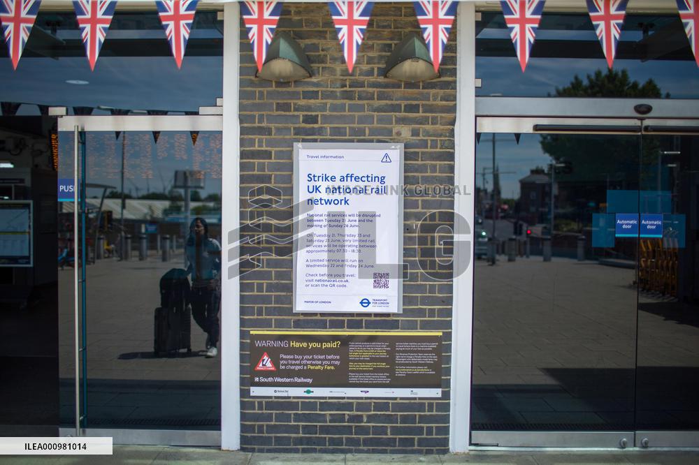 BRITAIN-LONDON-RAIL STRIKE
