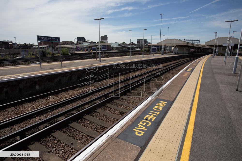 BRITAIN-LONDON-RAIL STRIKE