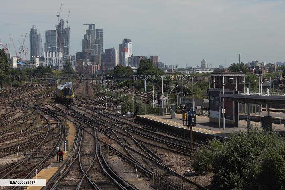 BRITAIN-LONDON-RAIL STRIKE