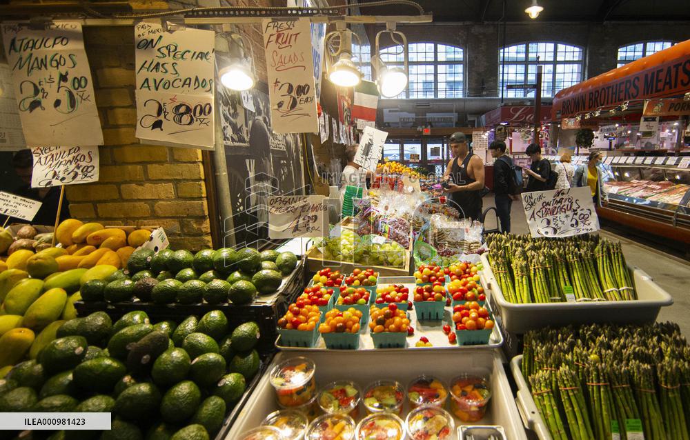 CANADA-TORONTO-INFLATION-RISING