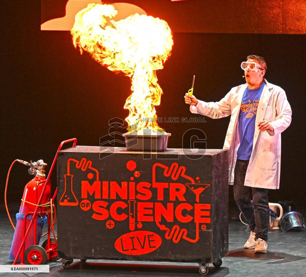 KUWAIT-KUWAIT CITY-SCIENTIFIC SHOW