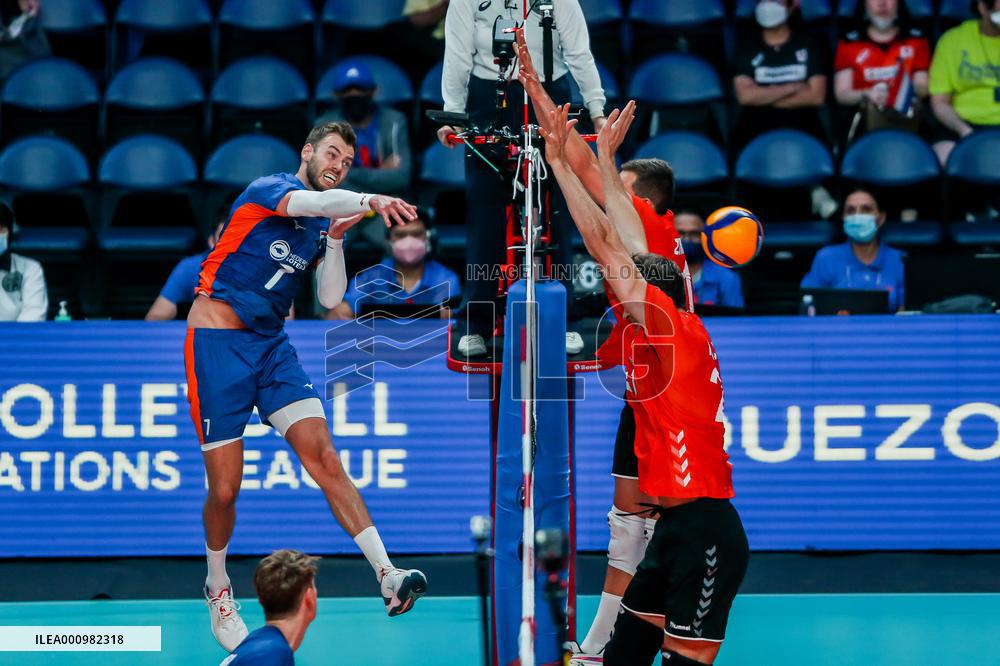 (SP)PHILIPPINES-QUEZON CITY-FIVB VOLLEYBALL NATIONS LEAGUE-NETHERLANDS VS GERMANY