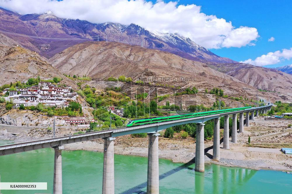 CHINA-TIBET-BULLET TRAINS-OPERATION-FIRST ANNIVERSARY (CN)