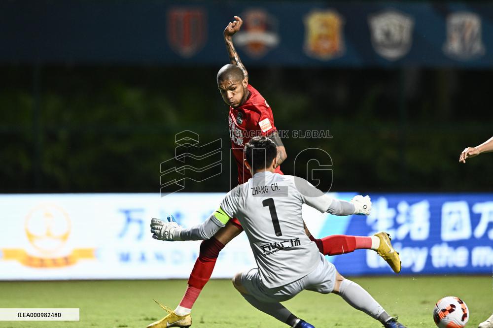 (SP)CHINA-HAIKOU-FOOTBALL-CSL-HENAN SSLM  VS DALIAN PRO (CN)