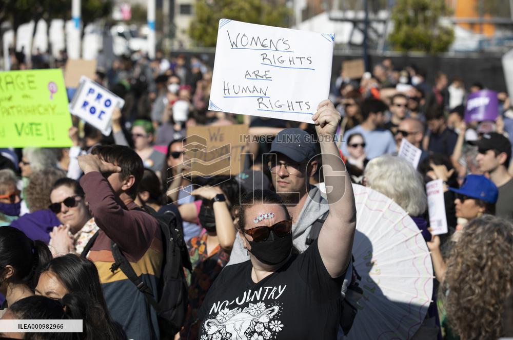 U.S.-CALIFORNIA-SUPREME COURT-ABORTION RIGHTS-PROTEST
