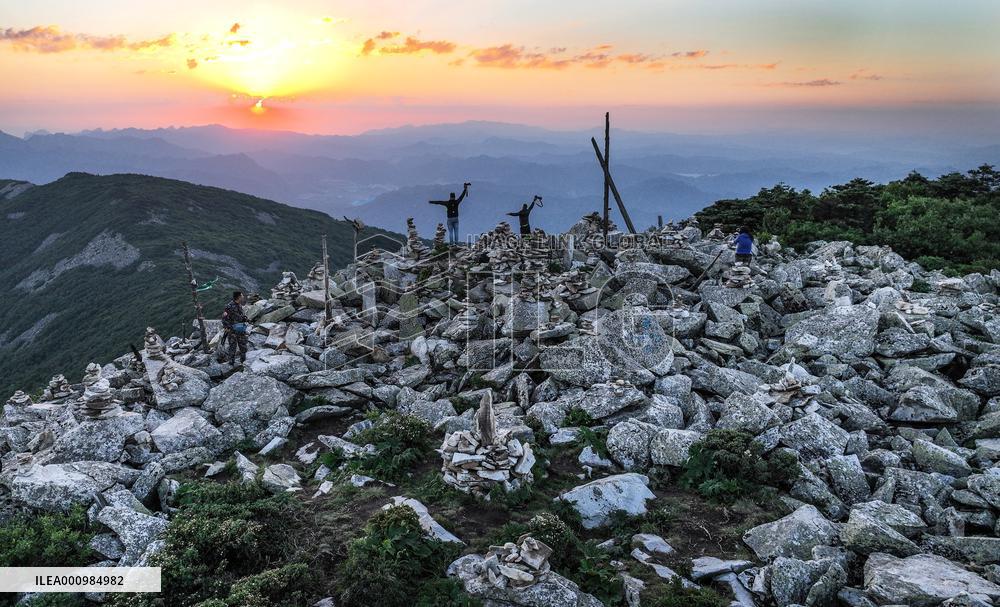 CHINA-SHAANXI-CAOLIANLING MOUNTAIN-SCENERY (CN)