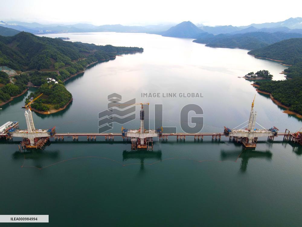 CHINA-HEFEI-BRIDGE-MAIN TOWERS (CN)