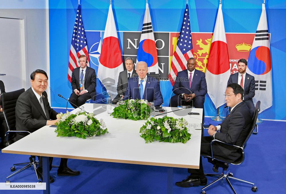 Japan-S. Korea-U.S. summit in Madrid