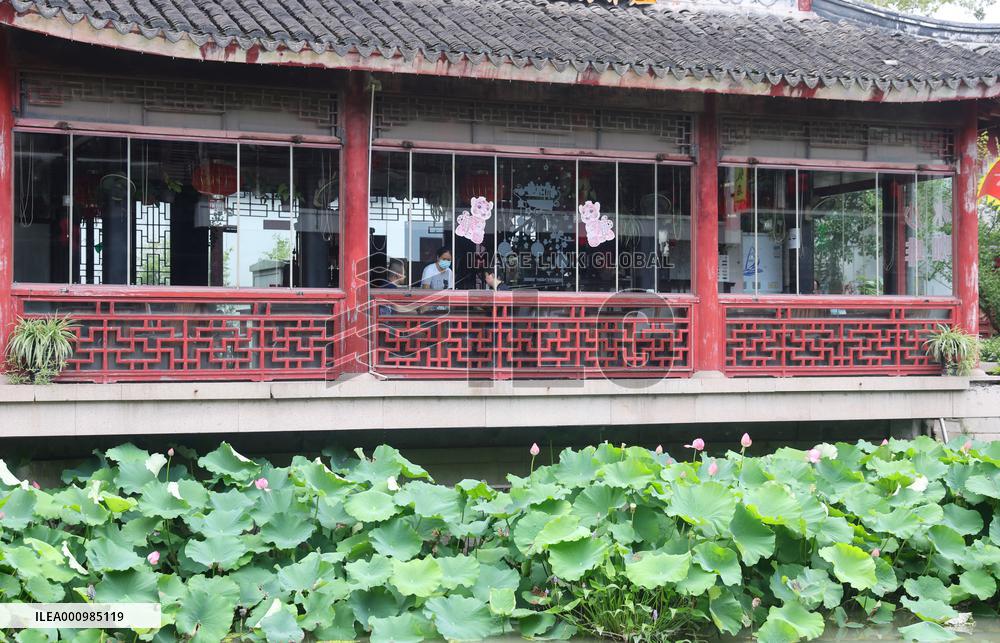 CHINA-SHANGHAI-DINE-IN SERVICE-RESUMPTION (CN)