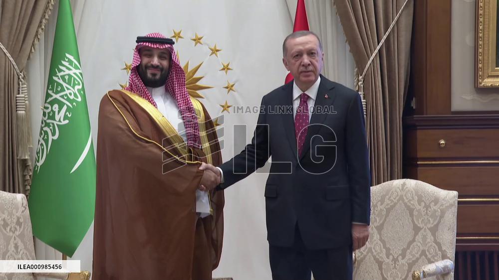 Turkey seeks to mend ties with regional heavyweights amid economic woes