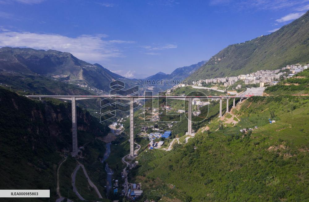 CHINA-SICHUAN-JINYANG-GRAND BRIDGE-OPEN TO TRAFFIC (CN)