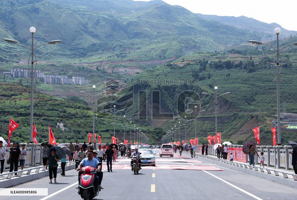 CHINA-SICHUAN-JINYANG-GRAND BRIDGE-OPEN TO TRAFFIC (CN)