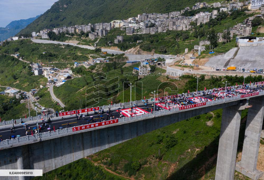 CHINA-SICHUAN-JINYANG-GRAND BRIDGE-OPEN TO TRAFFIC (CN)