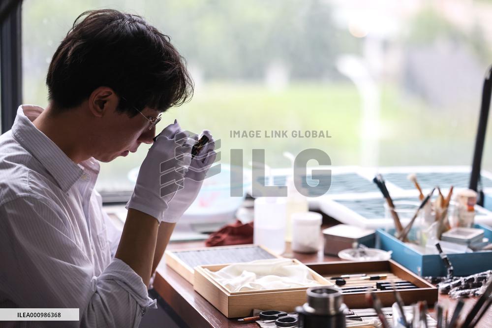 CHINA-GUIZHOU-ENTREPRENEUR-PEN MAKING (CN)