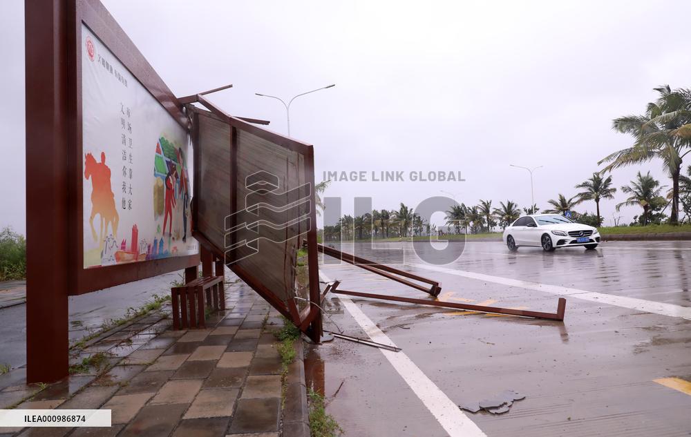 CHINA-GUANGDONG-TYPHOON-CHABA (CN)