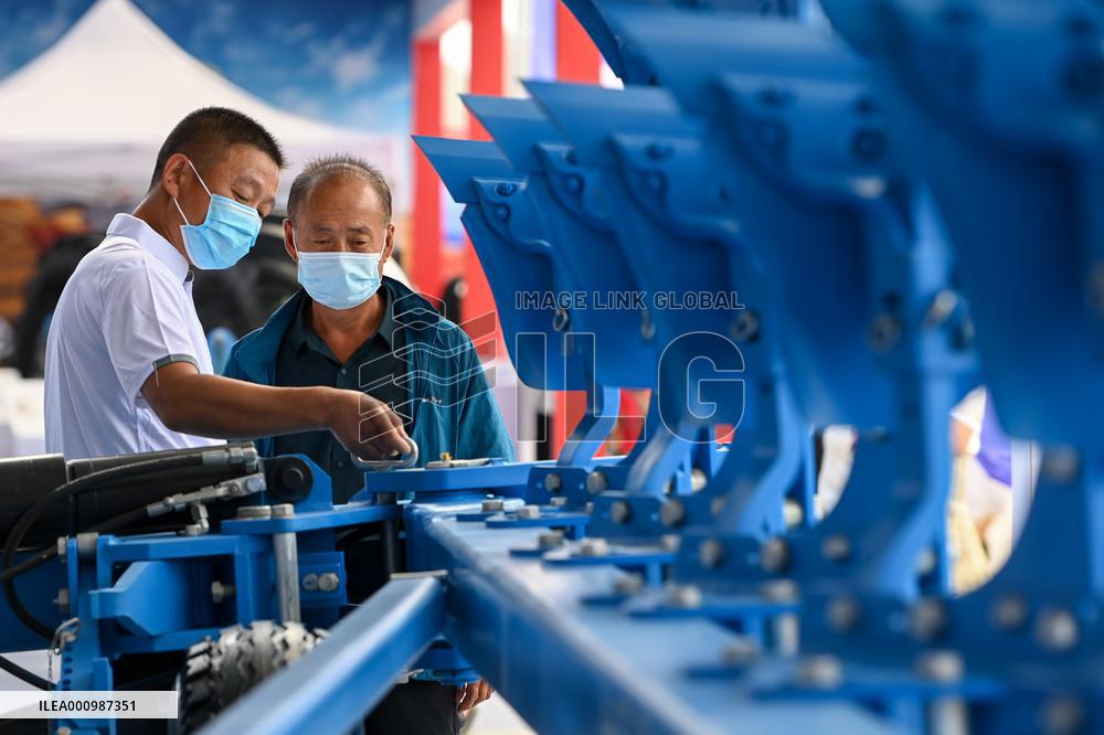 CHINA-XINJIANG-COTTON-MACHINERY (CN)