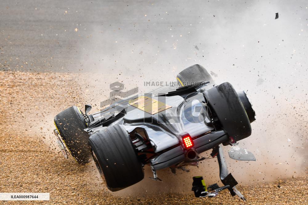 (SP)BRITAIN-LONDON-F1 GRAND PRIX-CAR CRASH