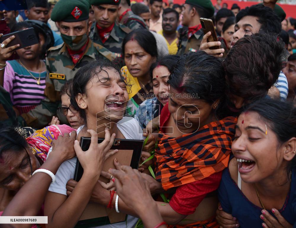 INDIA-AGARTALA-LANDSLIDE-BODY OF SOLDIER-REACHING HOME