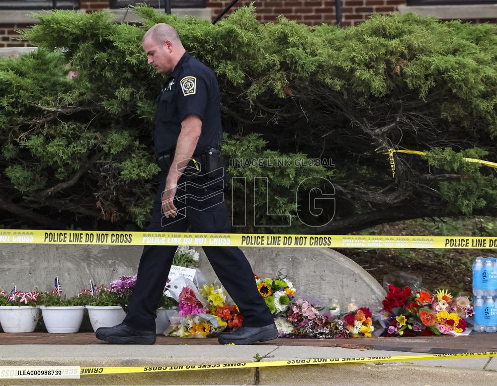 U.S.-HIGHLAND PARK-MASS SHOOTING VICTIMS-MOURNING