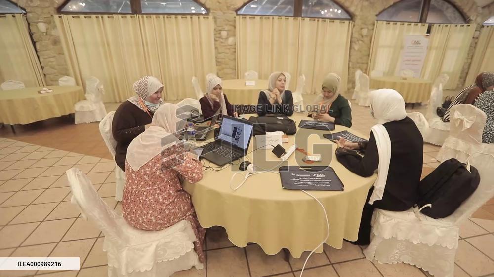 Gazan women resort to aid app to fight against domestic violence