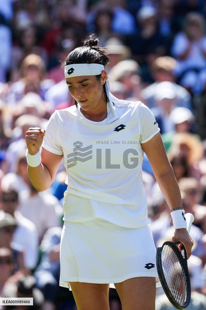 (SP)BRITAIN-LONDON-TENNIS-WIMBLEDON-WOMEN'S SINGLES-SEMIFINALS