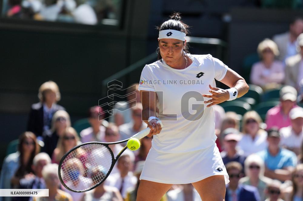 (SP)BRITAIN-LONDON-TENNIS-WIMBLEDON-WOMEN'S SINGLES-SEMIFINALS