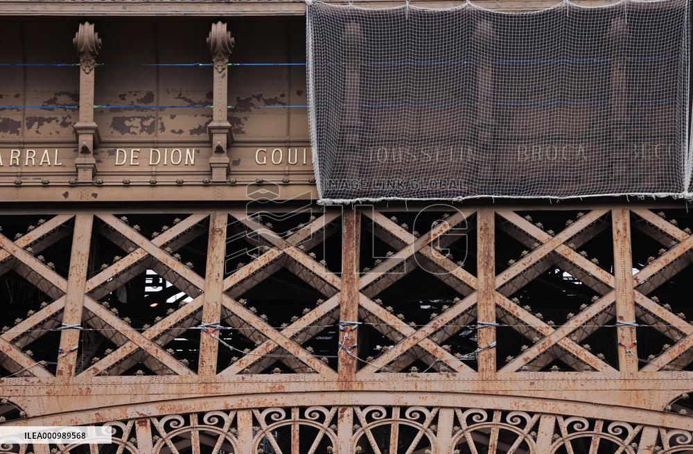 FRANCE-PARIS-EIFFEL TOWER-RUST