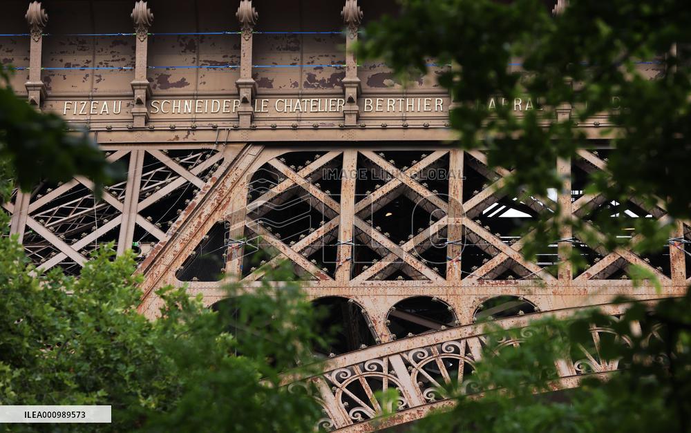 FRANCE-PARIS-EIFFEL TOWER-RUST