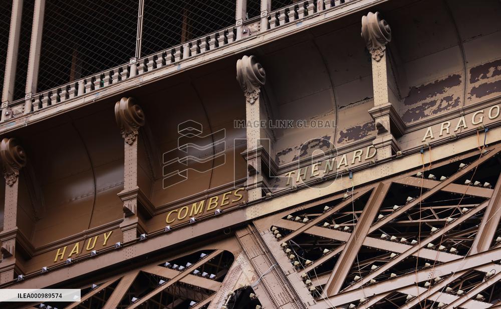 FRANCE-PARIS-EIFFEL TOWER-RUST