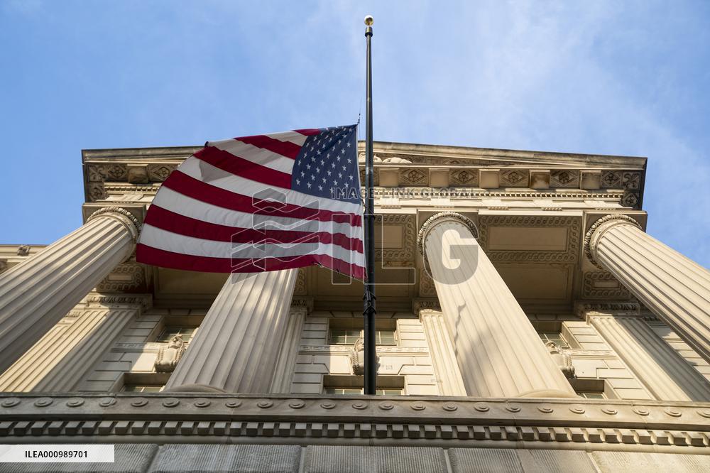 U.S.-TRADE DEFICIT-SHRINK