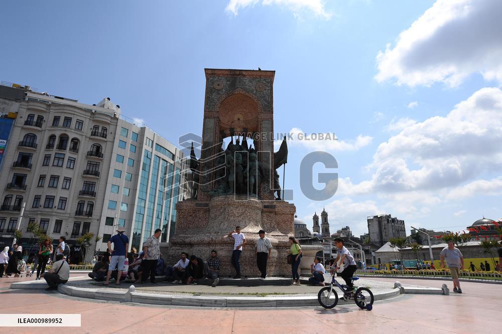 TURKEY-ISTANBUL-COVID-19-CASES-RISE