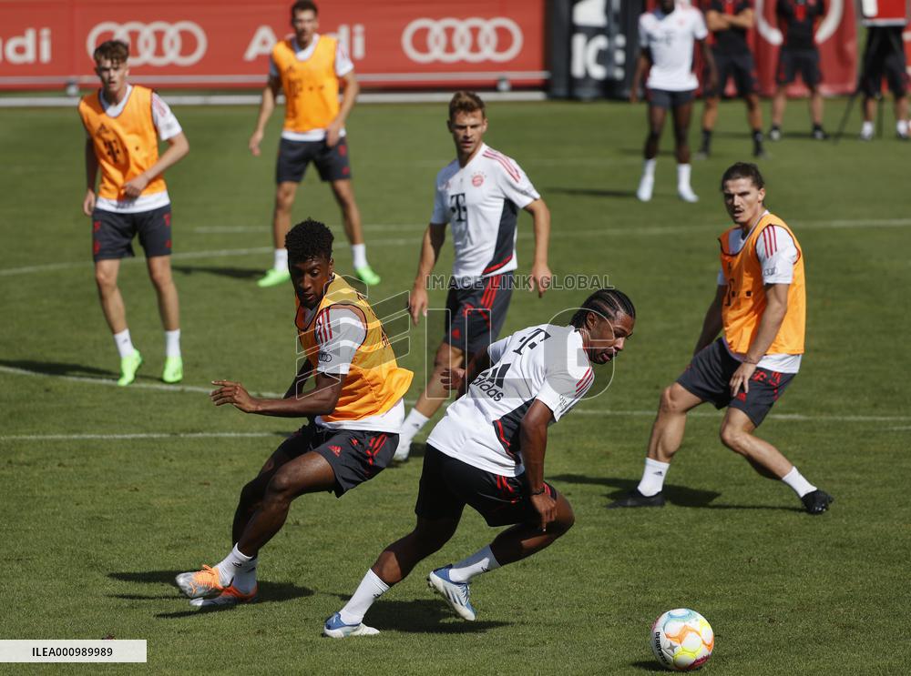 (SP)GERMANY-MUNICH-FOOTBALL-FC BAYERN MUNICH-TRAINING