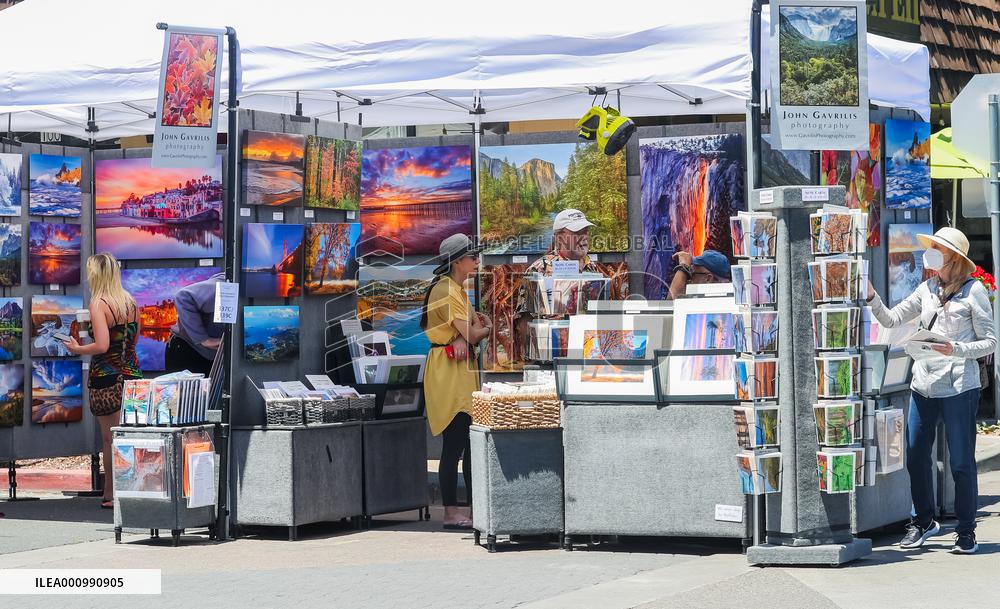 U.S.-SAN FRANCISCO-LOS ALTOS-FESTIVAL