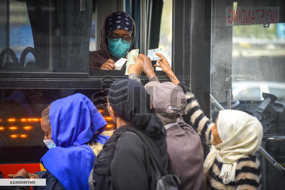 ETHIOPIA-ADDIS ABABA-COMMUTERS-TRANSPORTATION