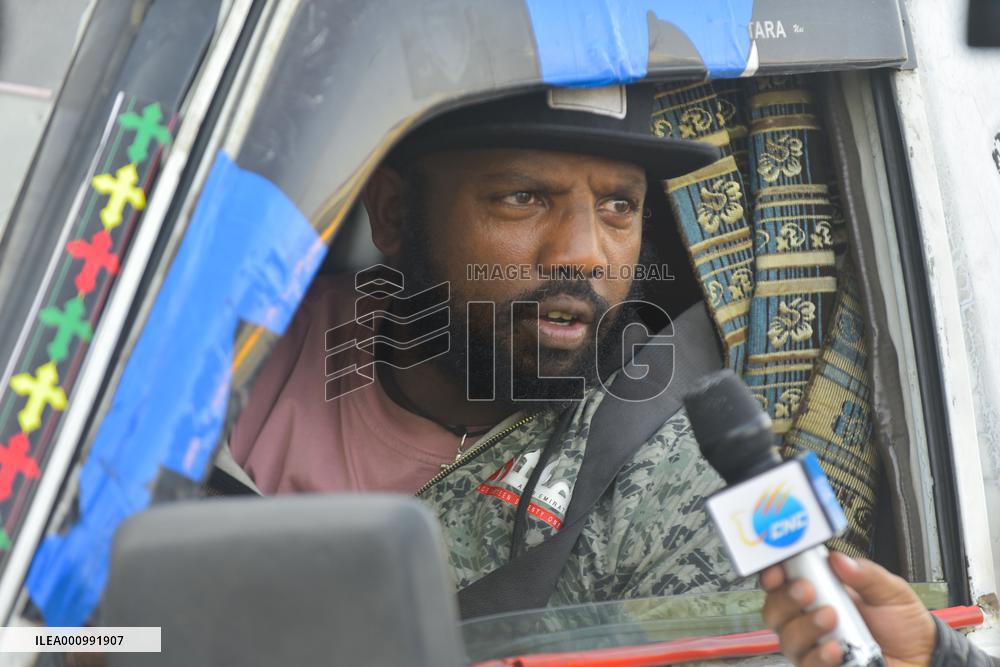 ETHIOPIA-ADDIS ABABA-COMMUTERS-TRANSPORTATION