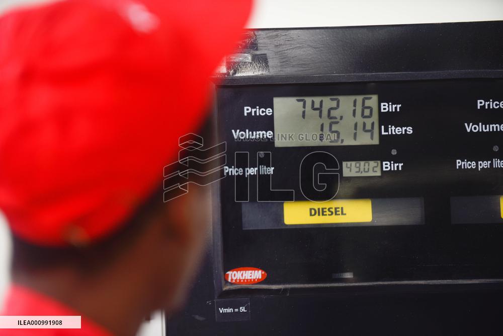 ETHIOPIA-ADDIS ABABA-COMMUTERS-TRANSPORTATION