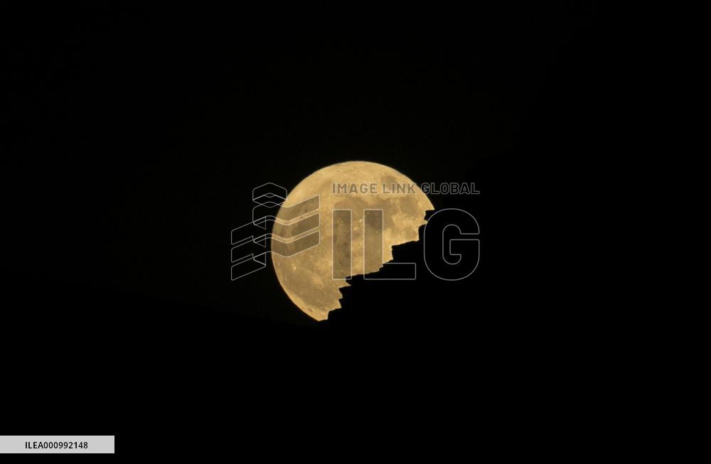EGYPT-GIZA-SUPERMOON