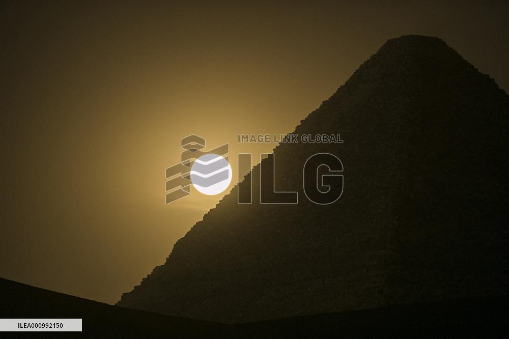 EGYPT-GIZA-SUPERMOON