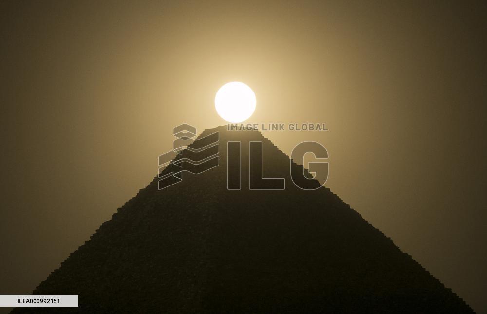 EGYPT-GIZA-SUPERMOON