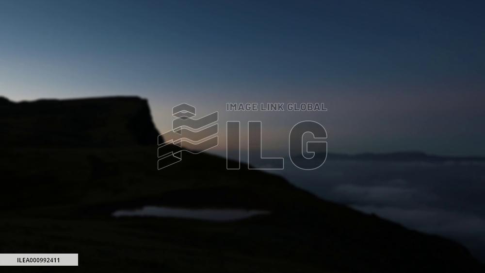 Sea of clouds on Mount Longtou in SW China