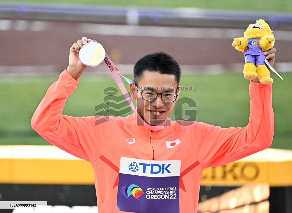 (SP)U.S.-EUGENE-ATHLETICS-WORLD CHAMPIONSHIPS-MEN'S 20KM RACE WALK-AWARDING CEREMONY