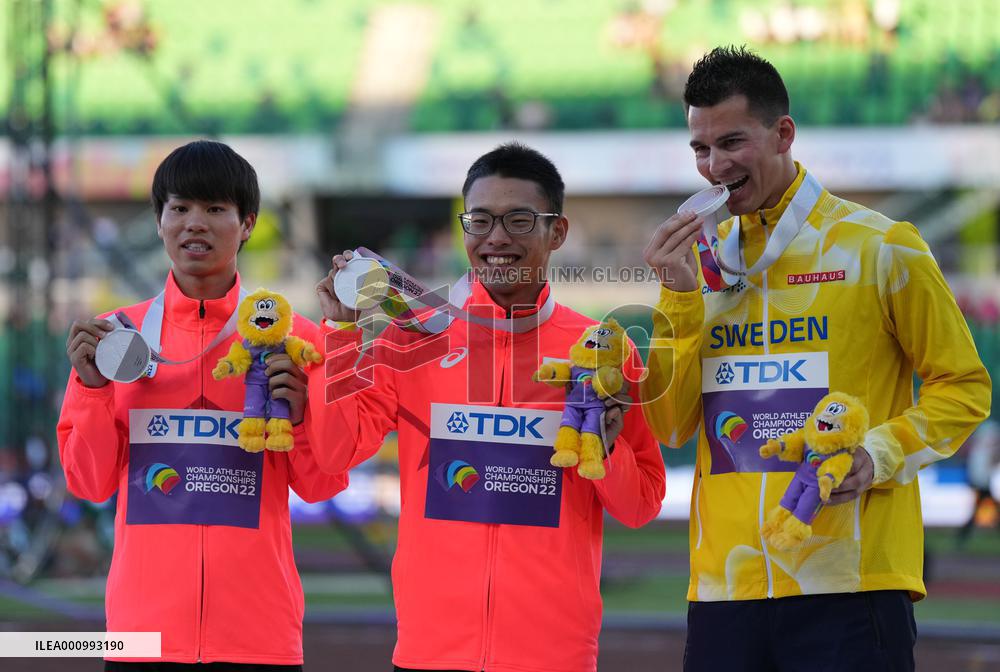 (SP)U.S.-EUGENE-ATHLETICS-WORLD CHAMPIONSHIPS-MEN'S 20KM RACE WALK-AWARDING CEREMONY