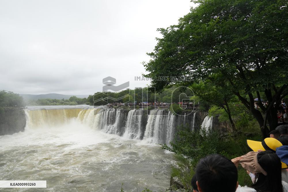 CHINA-HEILONGJIANG-JINGPOHU LAKE-WATERFALL (CN)