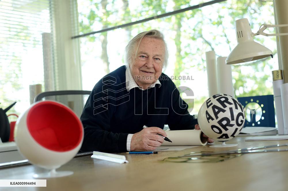 Finnish designer Eero Aarnio