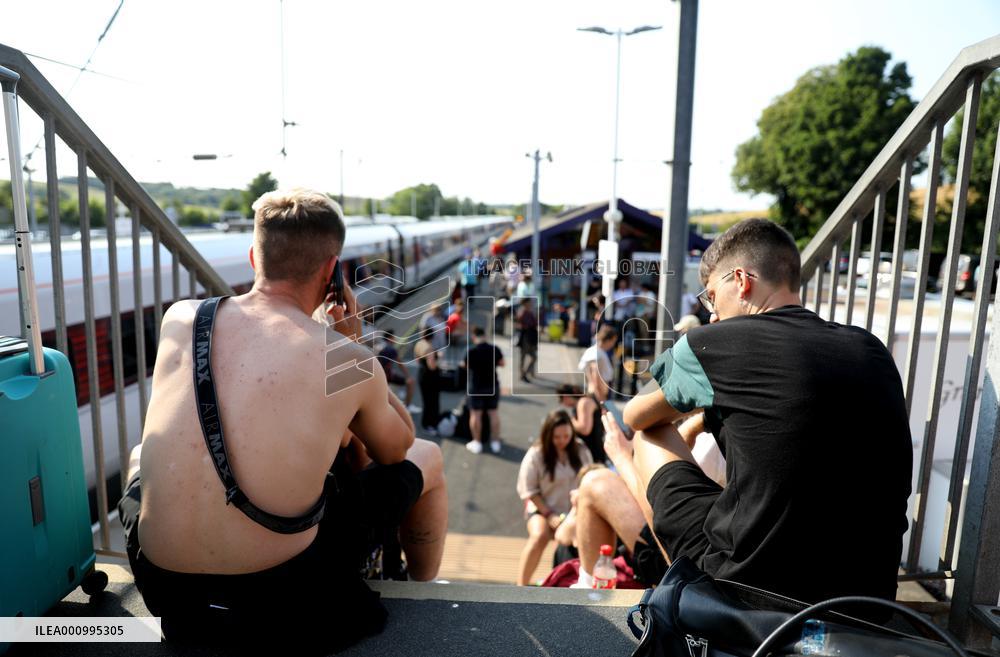 BRITAIN-HEATWAVE-TRANSPORTATION