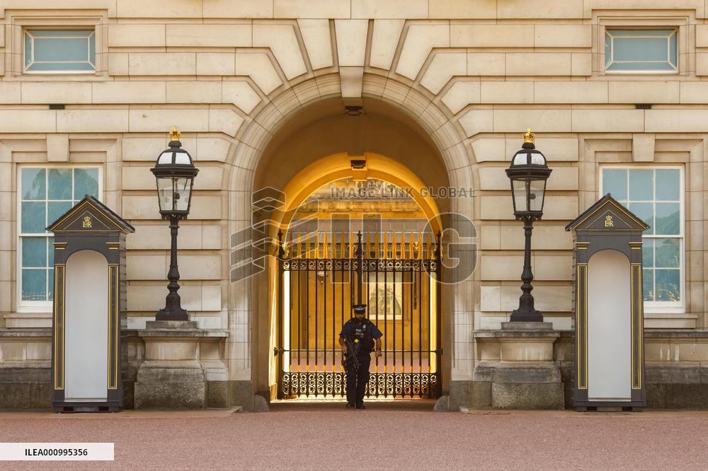 BRITAIN-LONDON-HOT WEATHER