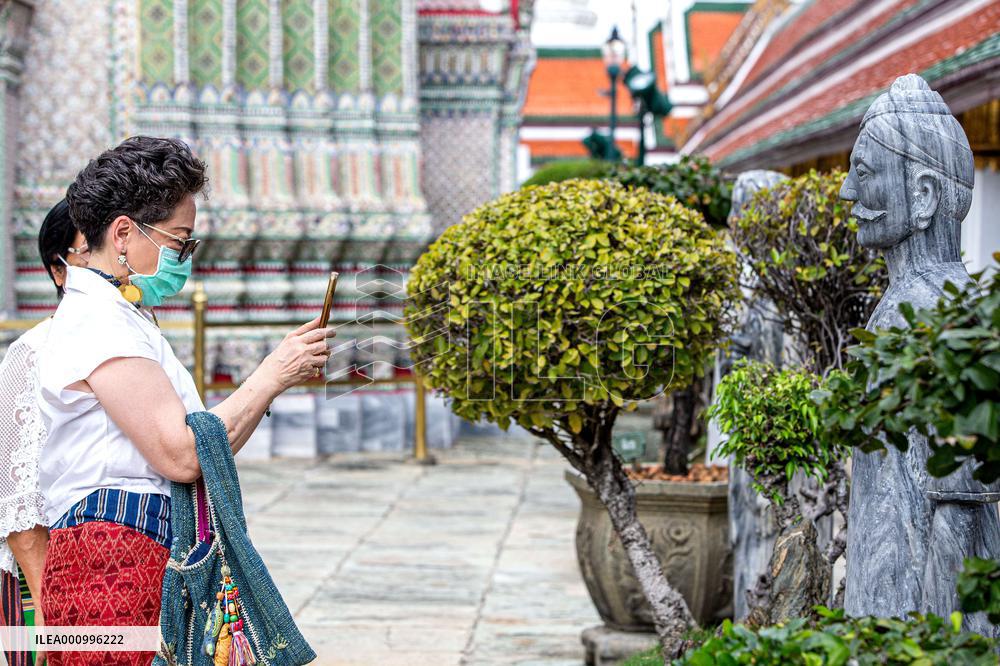 THAILAND-BANGKOK-WAT PHRA KAEW-CHINA-STONE STATUES