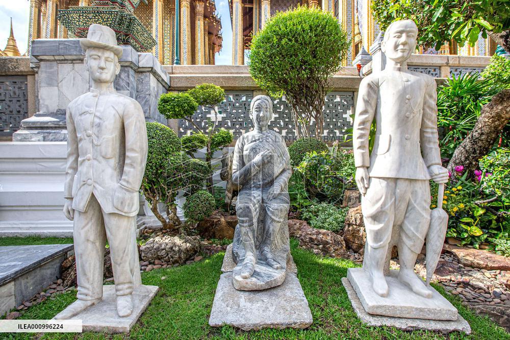 THAILAND-BANGKOK-WAT PHRA KAEW-CHINA-STONE STATUES