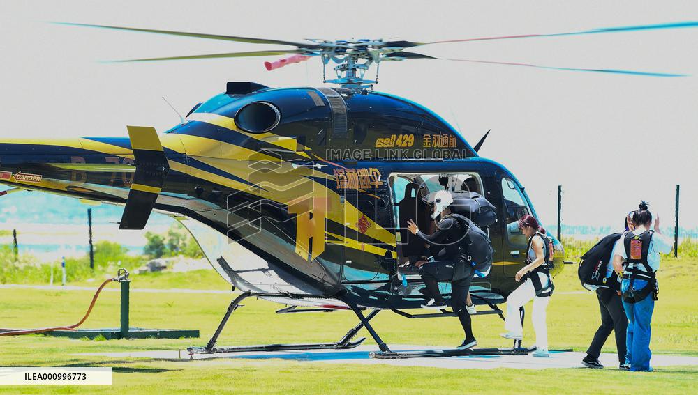 CHINA-HAINAN-SANYA-SKYDIVING-ROK EXPERT (CN)